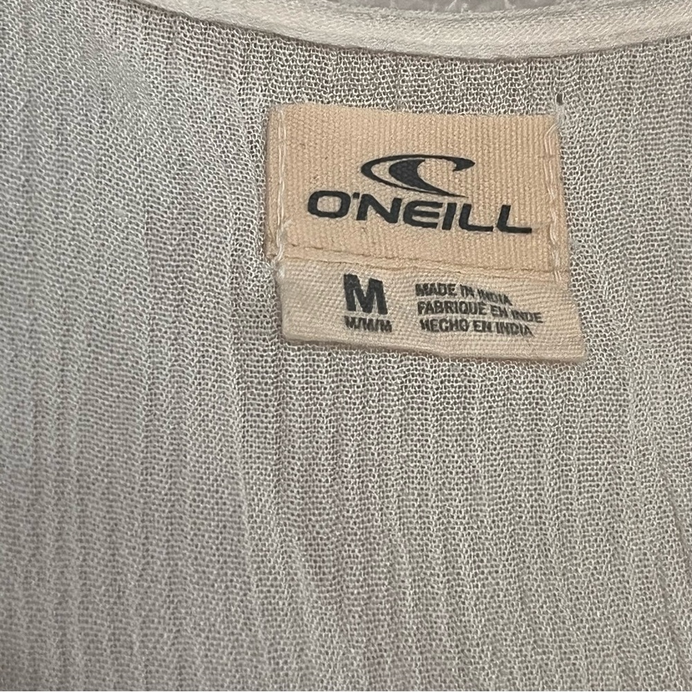 NEW O'Neill White sheer Blouse with Floral Embroidery MSRP $54 - Picture 5 of 10